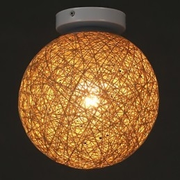 Lampada a sospensione in metallo e resina con palla di canapa