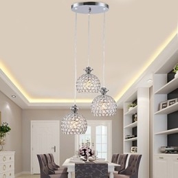 Lampada a sospensione in cristallo moderna e contemporanea a 3 teste
