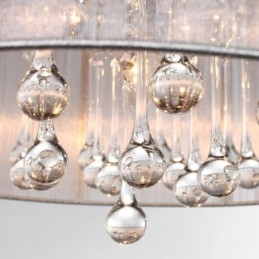 Lampadario classico tradizionale in metallo cromato e cristallo