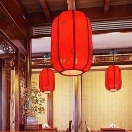 Lampada a sospensione lanterna rossa in pelle di pecora, 3 luci E26/E27, 30 cm