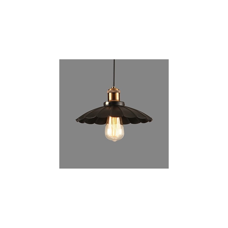 Lampadario a sospensione vintage in ferro battuto con paralume nero