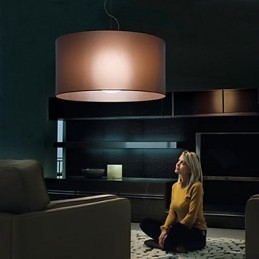 Lampada a sospensione classica in ferro con paralume in vetro beige