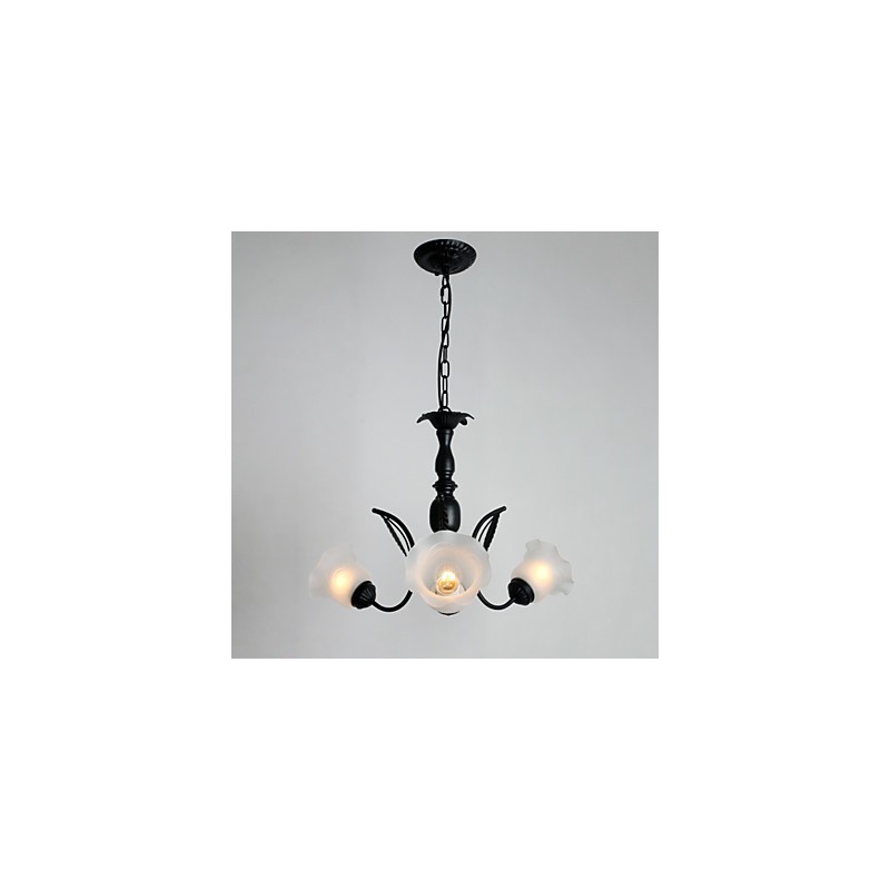 Lampadario classico tradizionale in metallo dipinto con paralume in vetro bianco