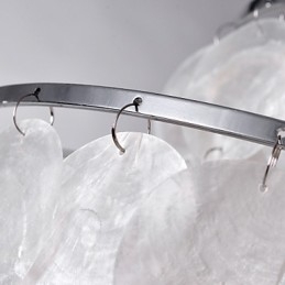 Lampada a sospensione mini moderna contemporanea cromata con paralume in conchiglia bianca