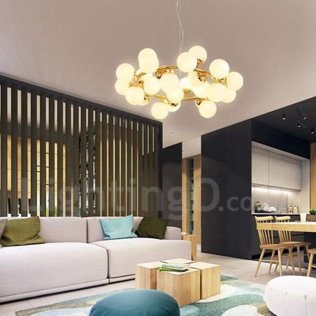 Lampadario contemporaneo a 24 luci con paralumi in vetro