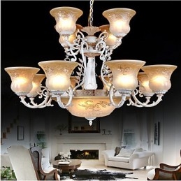 Lampadario classico bianco a 15 luci con paralumi in vetro e decorazioni dorate in cristallo