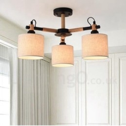 Lampadario contemporaneo a 3 luci in legno con paralume in tessuto a tamburo 54 x 37 cm