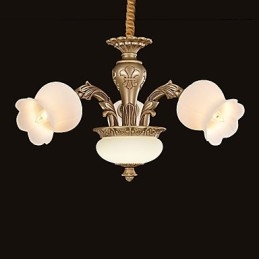 Lampadario moderno contemporaneo in metallo giallo e vetro bianco, 3 luci E26/E27