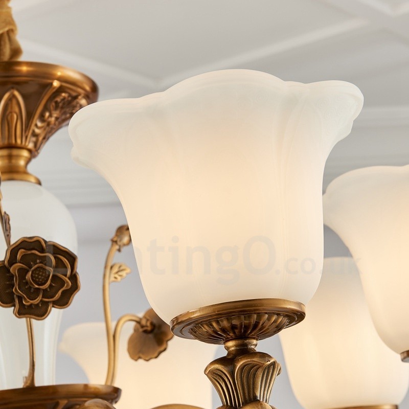Lampadario classico in metallo con LED integrato a 8 luci 80x50 cm
