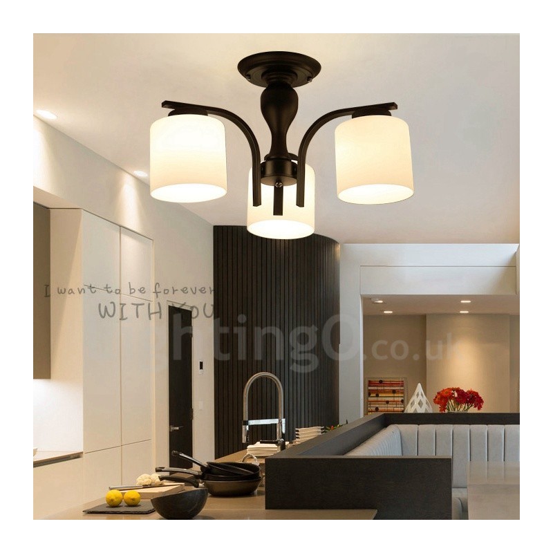 Lampadario country in metallo con 3 luci e paralumi in vetro, base E27