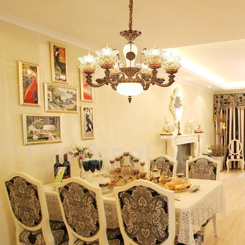 Lampadario classico in metallo con LED integrato 6 luci 70x50 cm