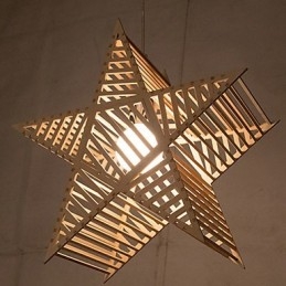 Lampadario vintage in legno con stella a cinque punte