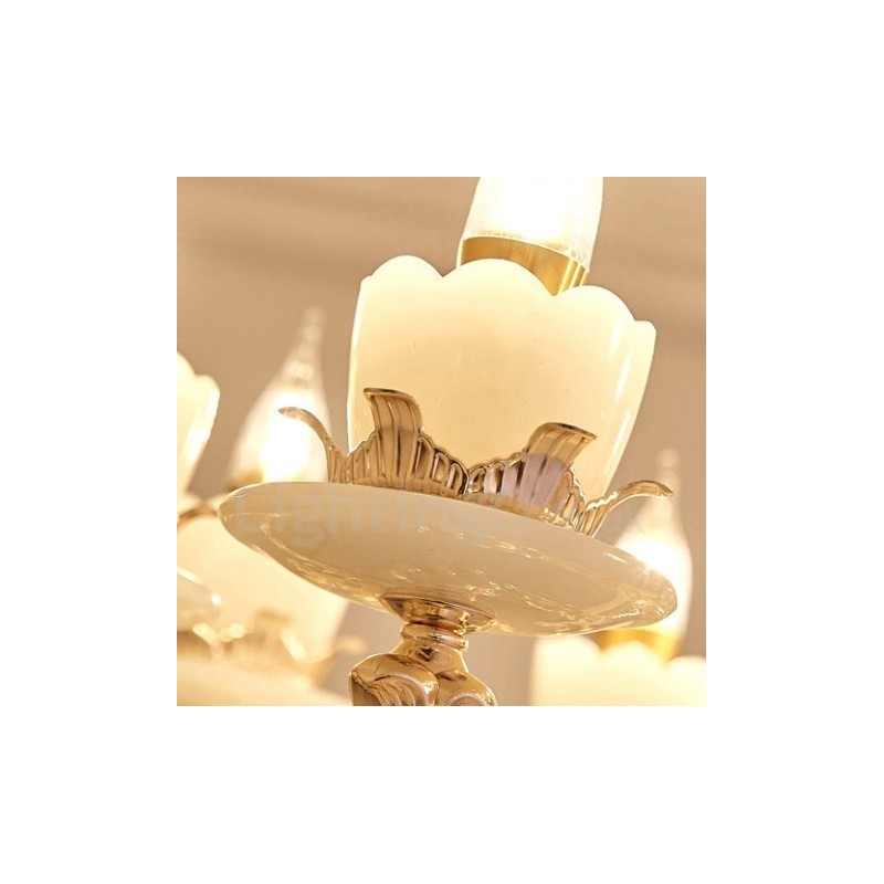 Lampadario classico in metallo con LED integrato 8 luci 70x65 cm