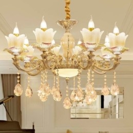 Lampadario classico in metallo con LED integrato 8 luci 80x65 cm