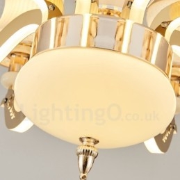 Lampadario classico in metallo con LED integrato 8 luci 75x50 cm