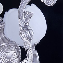 Lampadario moderno contemporaneo in metallo e vetro bianco