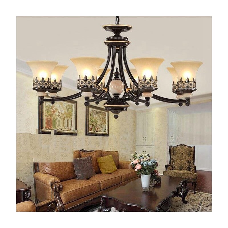 Lampadario classico in metallo con LED integrato 8 luci 93 x 47 cm