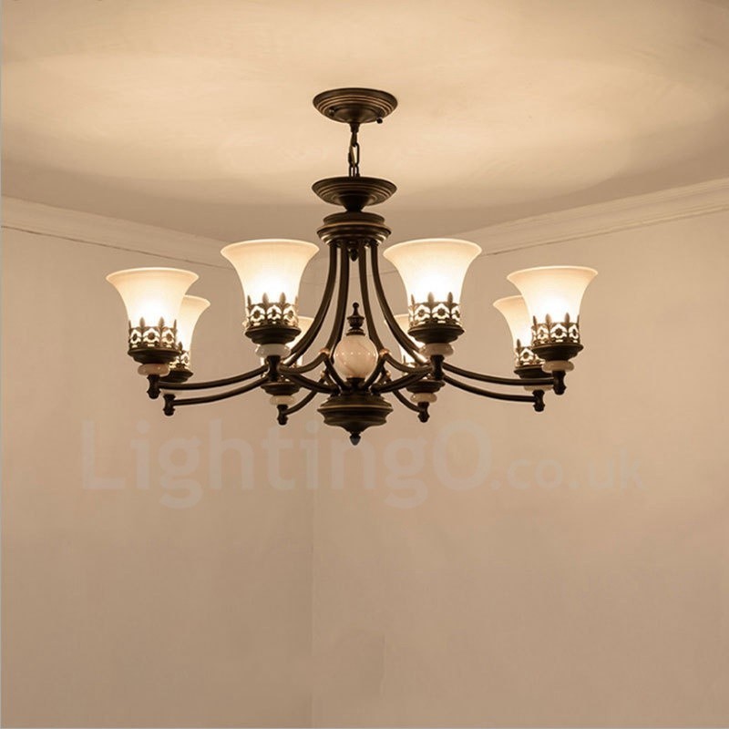Lampadario classico in metallo con LED integrato 8 luci 93 x 47 cm