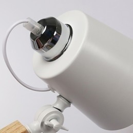 Lampadario vintage in metallo dipinto con dettagli in legno o bambù, 3 luci E26/E27