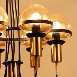 Lampadario personalizzato a 6 luci con paralumi in vetro