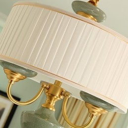 Lampadario in rame con decorazioni in giada