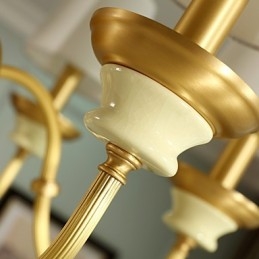 Lampadario in ottone con decorazioni in giada