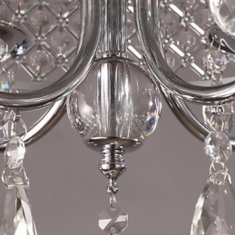 Lampadario classico in metallo cromato e cristallo