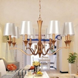 Lampadario classico a 8 luci in stile candela
