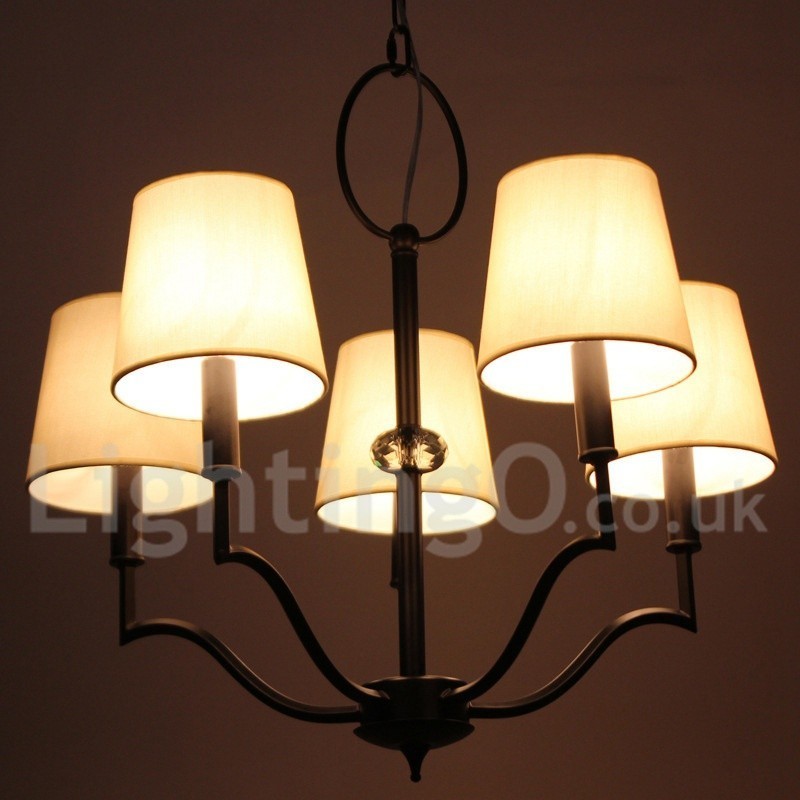 Lampadario moderno a 5 luci stile candela con paralumi in tessuto E14