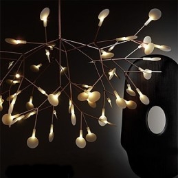 Lampadario moderno minimalista in metallo dorato con LED integrato