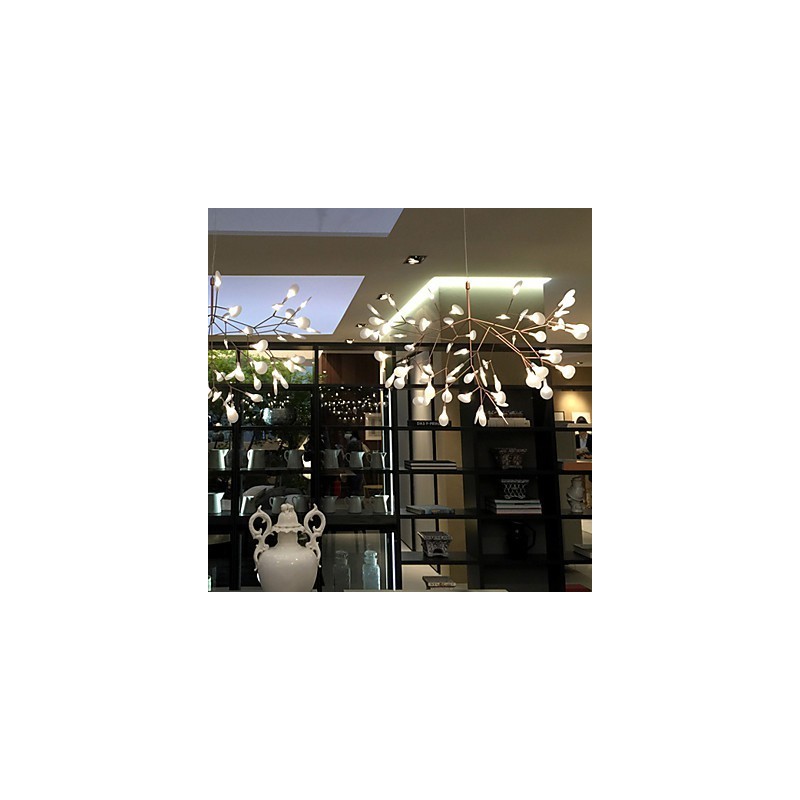 Lampadario moderno minimalista in metallo dorato con LED integrato