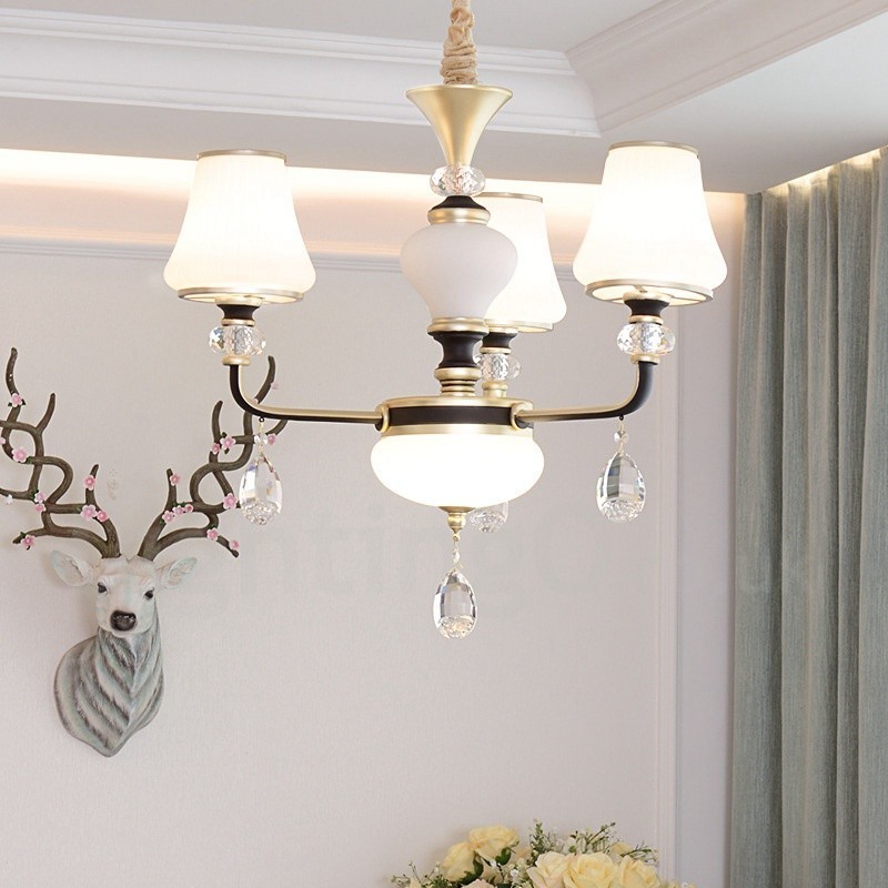 Lampadario retrò di lusso in cristallo con paralume in vetro