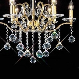 Lampadario classico in cristallo e metallo oro