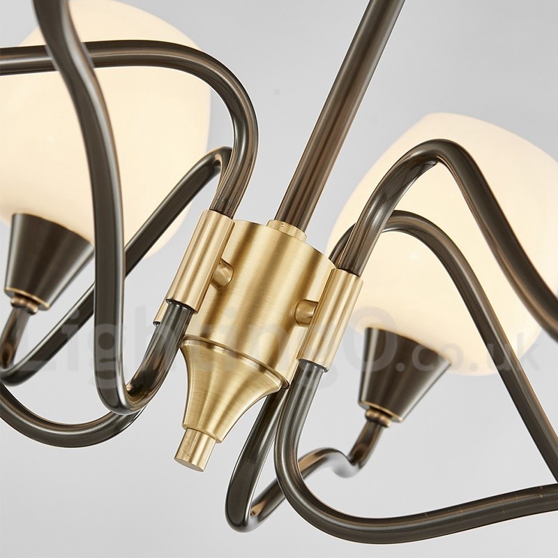 Lampadario a candela retrò vintage in ottone con paralumi in vetro