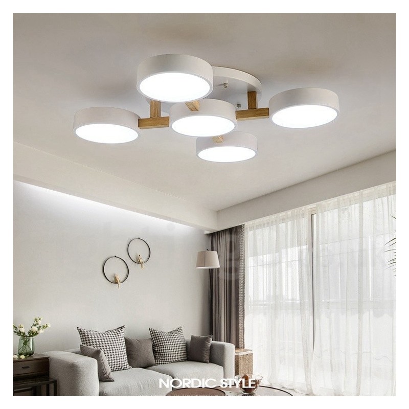 Lampadario moderno nordico in legno con paralume in acrilico