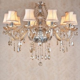 Lampadario grande in cristallo K9 con paralumi color cognac