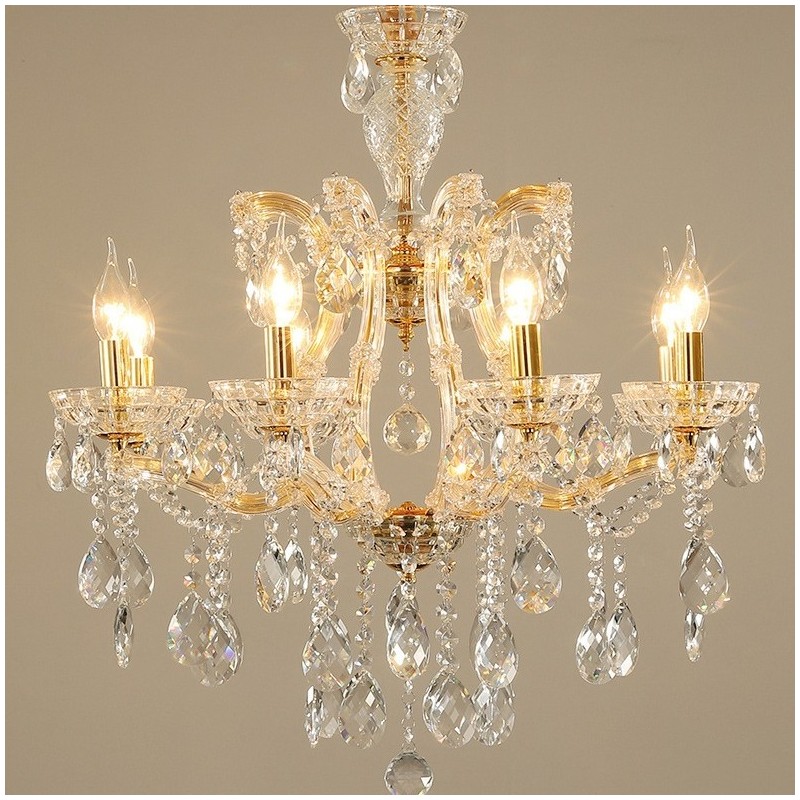 Lampadario in cristallo dorato a 8 luci