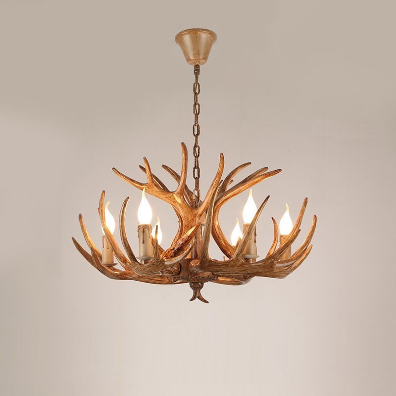 Lampadario rustico antico a 6 luci con corna di cervo