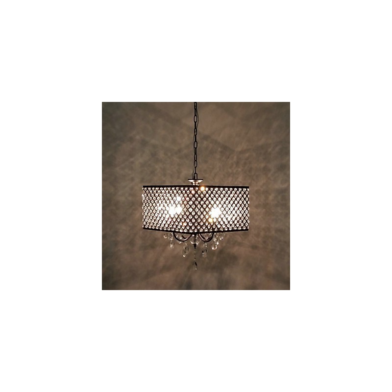 Lampadario classico tradizionale in metallo dipinto e cristallo