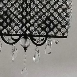 Lampadario classico tradizionale in metallo dipinto e cristallo