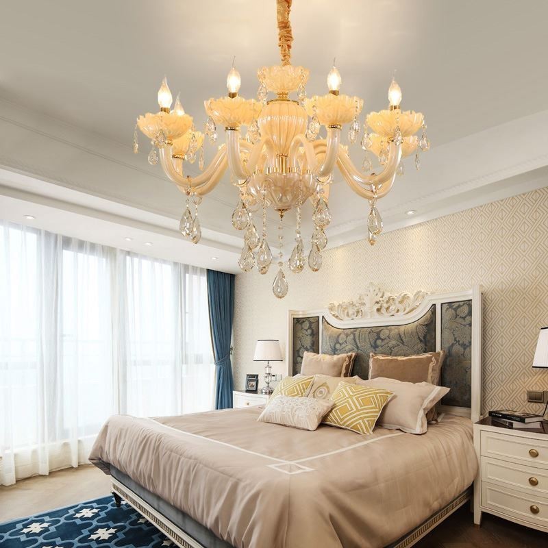 Lampadario a soffitto in cristallo color cognac con 8 luci