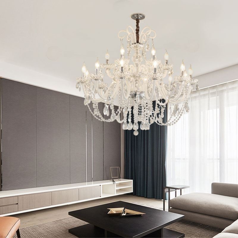 Grande lampadario europeo in cristallo bianco
