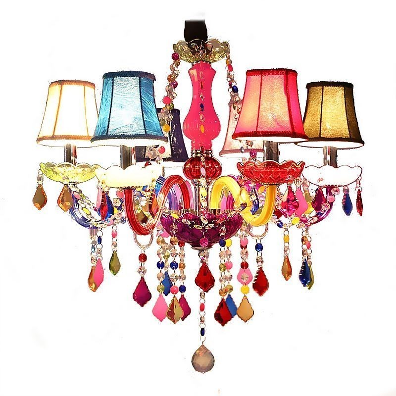 Grande lampadario in cristallo colorato stile europeo
