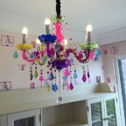Grande lampadario in cristallo colorato stile europeo