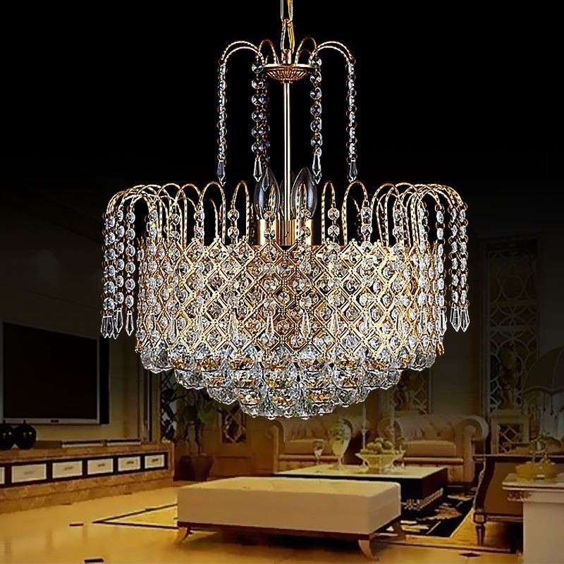 Lampadario a sospensione in cristallo moderno ed elegante