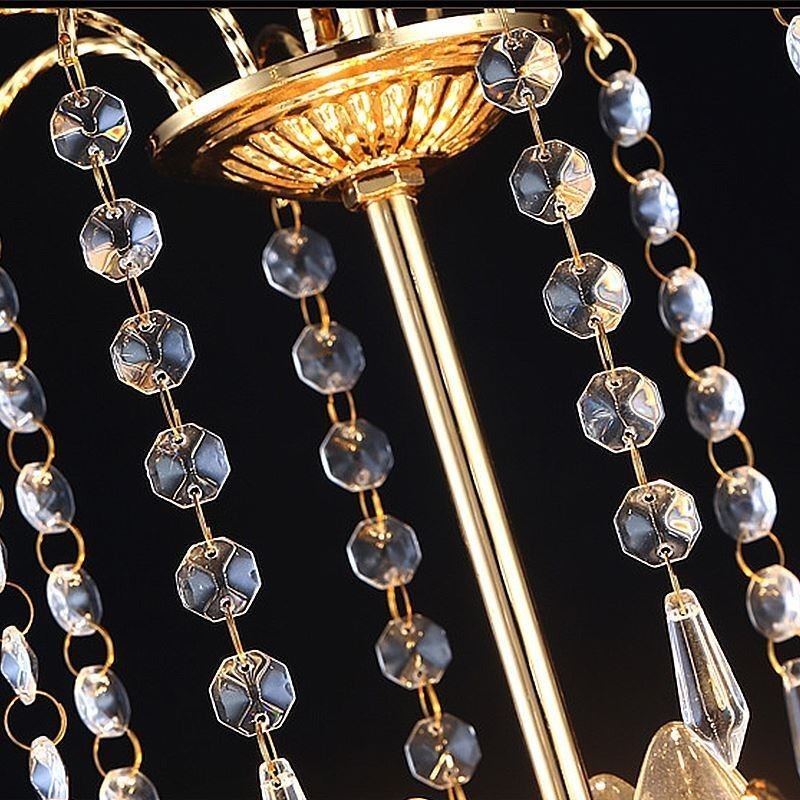 Lampadario a sospensione in cristallo moderno ed elegante