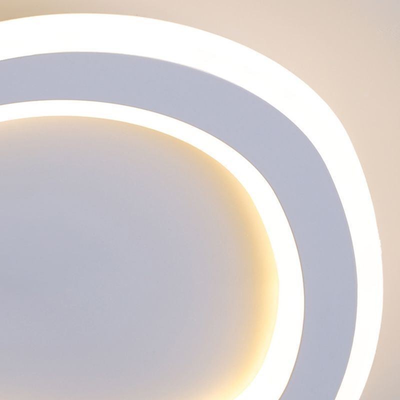 Plafoniera LED a filo triangolare in acrilico