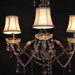Lampadario moderno a 3 luci con braccio in cristallo e paralume bianco in tessuto