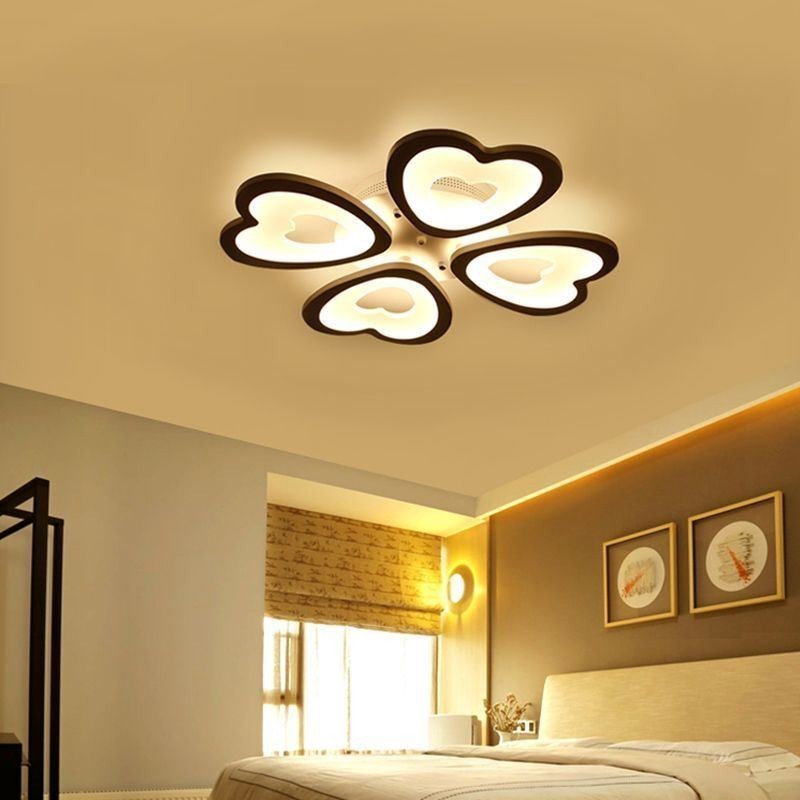 Plafoniera LED a filo a forma di petalo e cuore