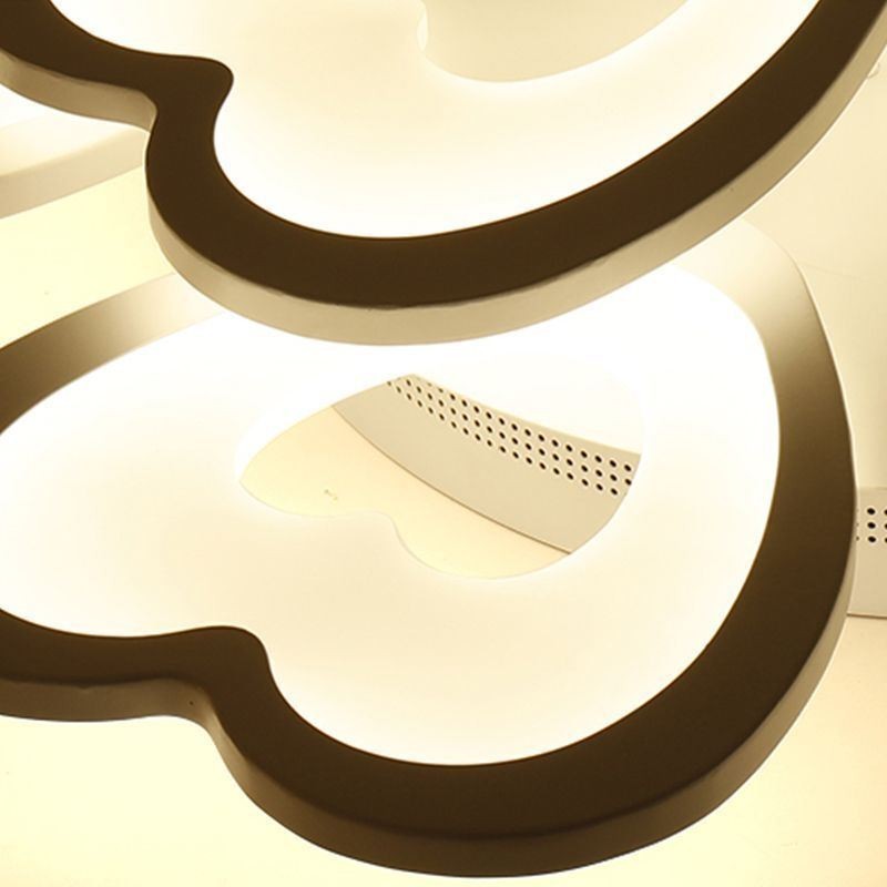 Plafoniera LED a filo a forma di petalo e cuore